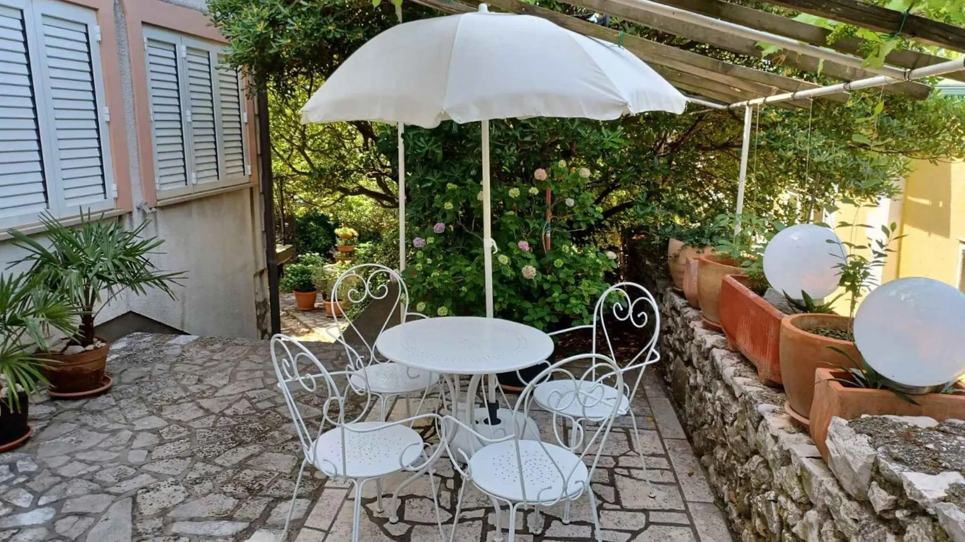 Apartment In Novi Vinodolski 15285
